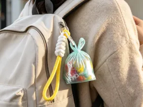 Pendentif pour sachet en plastique transparent