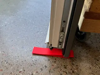 doorstop with release