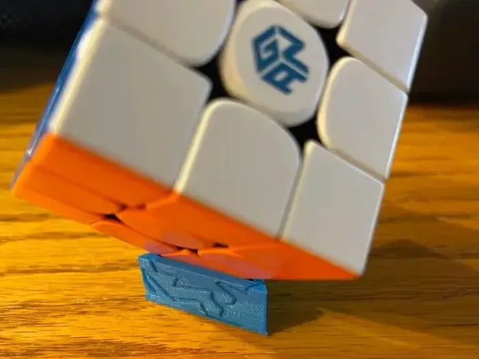 Rubiks cube stand(electro)!