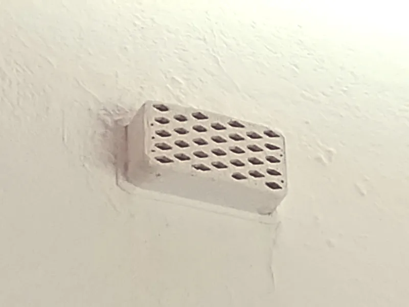 Griglia di copertura per uscita fumi in PVC per cucina