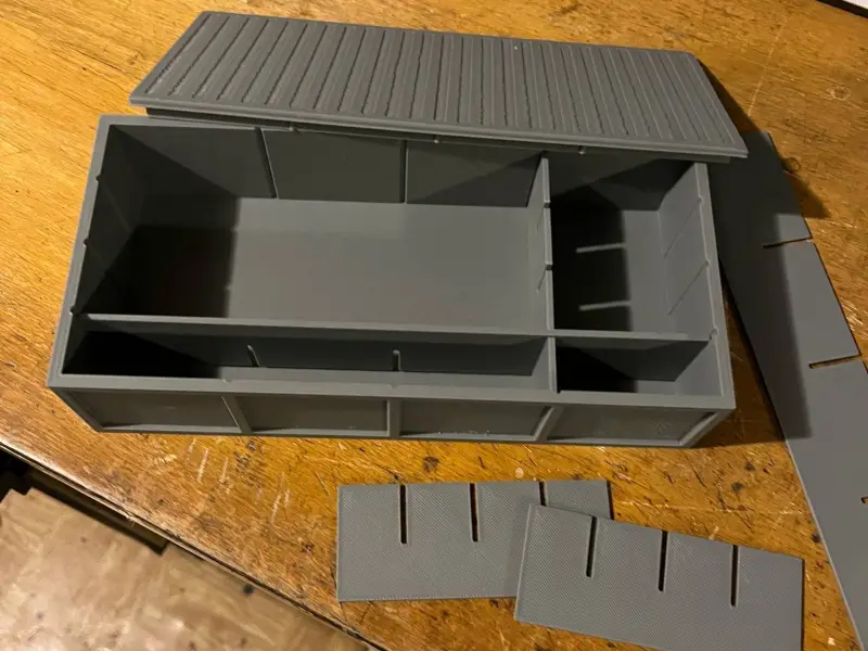 仕切り付きボックス 210x100x50