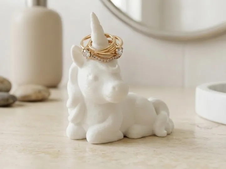 Portagioielli a forma di tenero unicorno