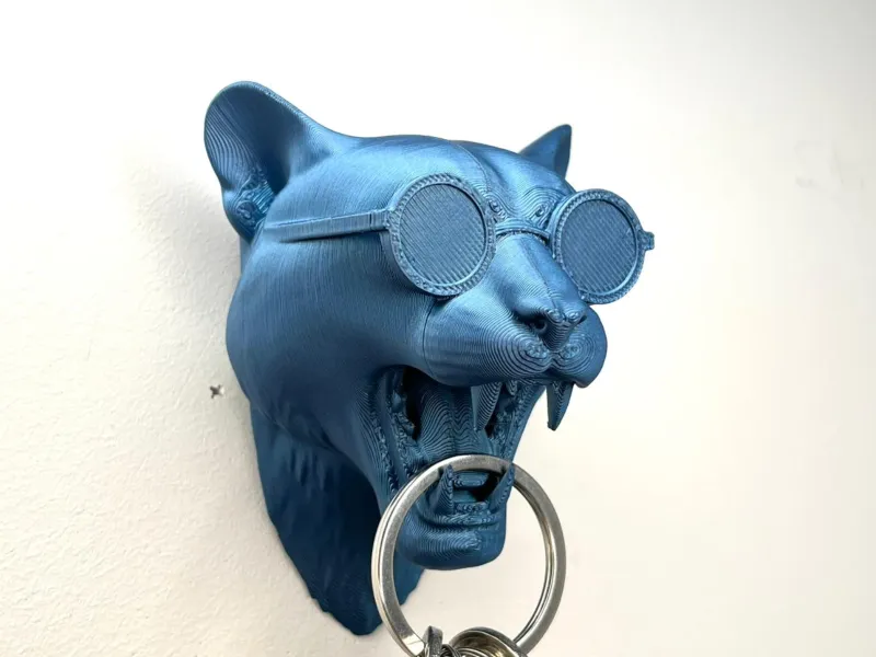 Puma with glasses keychain holder