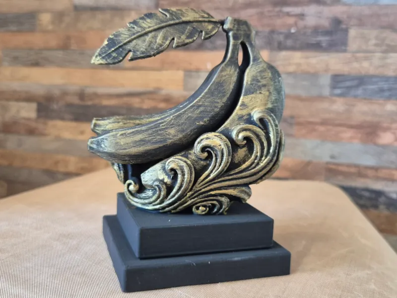 Moderne decoratieve bananensculptuur