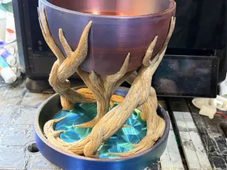 Rised_Planter_With_Wick_Watering