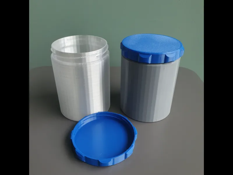 Basic jar with threaded lid