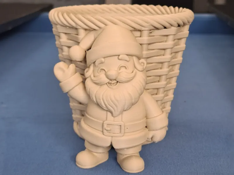 El Pequeño Ayudante de Plantas de Santa – Macetero Navideño