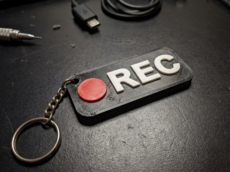 REC - KEYCHAIN