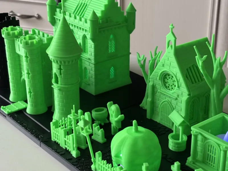 Castle Grimstone Haunted Castle & Graveyard Kit