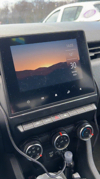 Contour d'écran et support téléphone Renault Clio 5