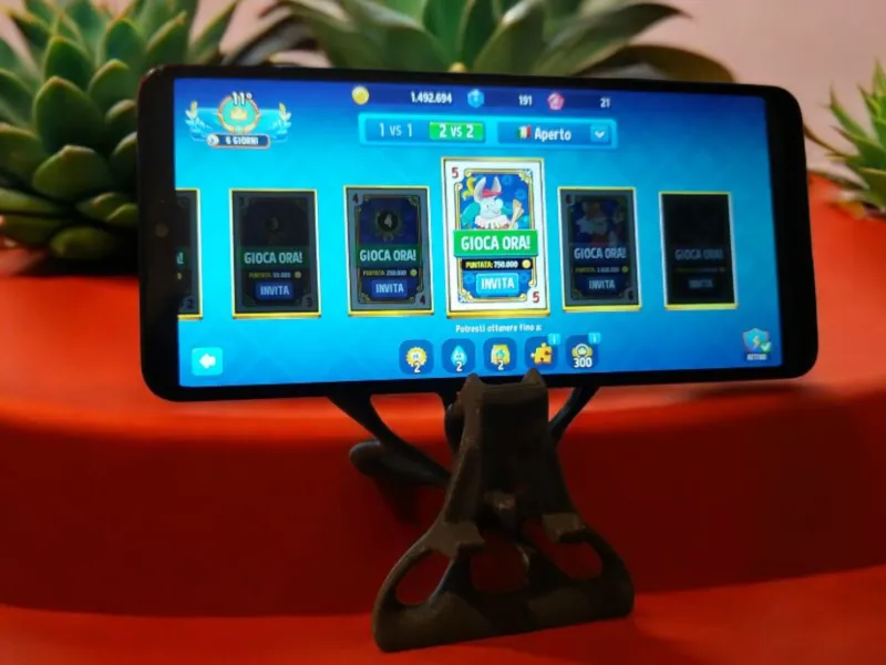 Biomorpher generativer Smartphone-Ständer