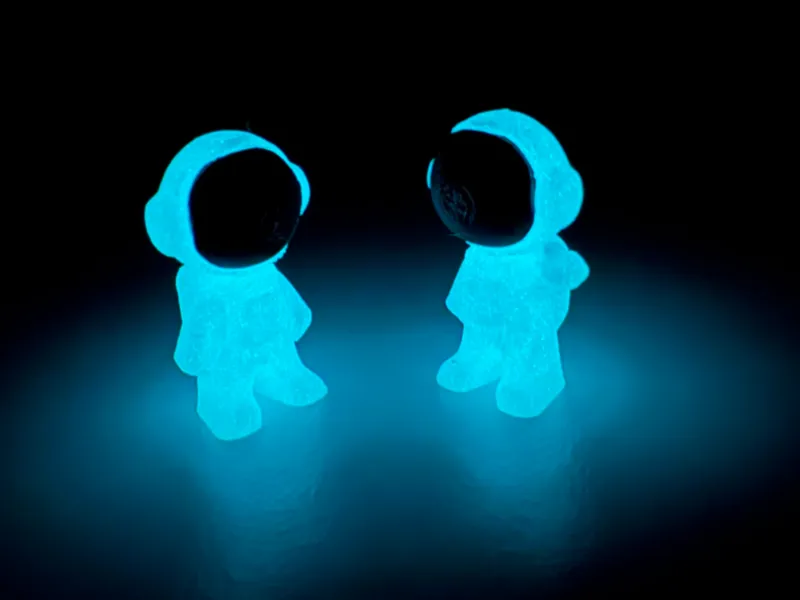 Mini astronauta espacial adorable