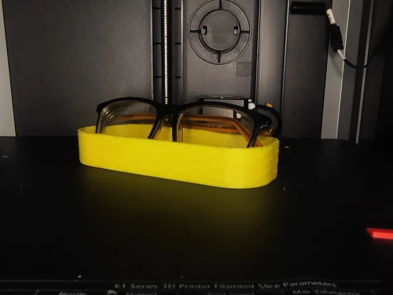 3Dプリンター用メガネオーガナイザーおよびスタンド