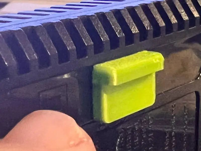 Hearing Aid Box Handle