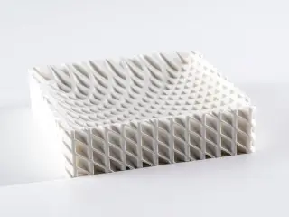 voxel ⬝ TRAY