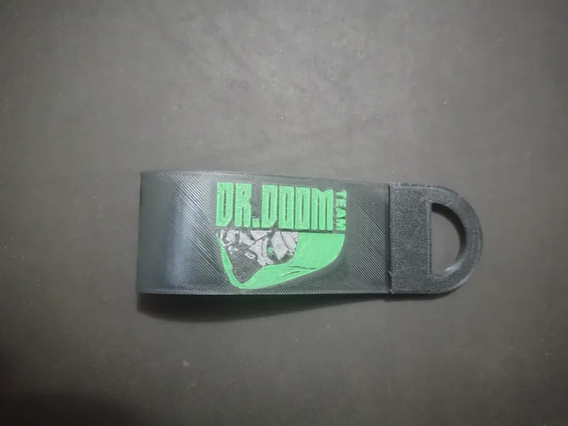 Keychaing Dr Doom / Iron Man