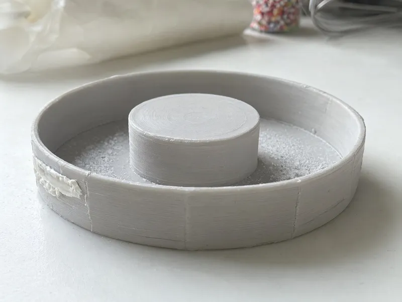 IcingDais Cookie Edge Decorating Pedestal