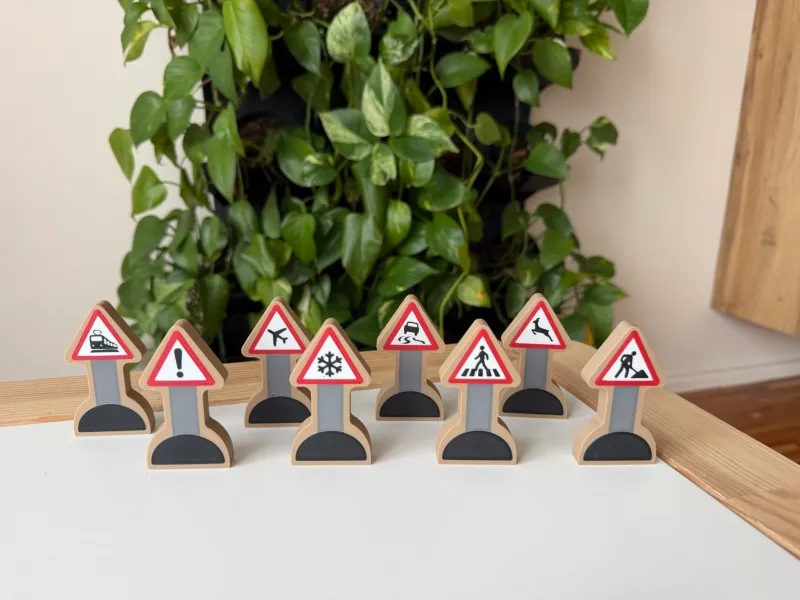 Freestanding triangular traffic signs