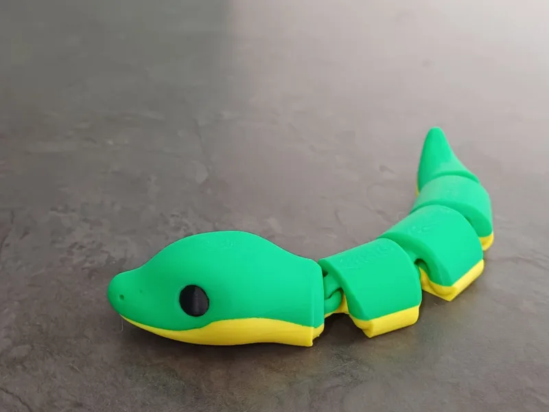 Cobra flexível fofa