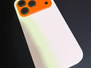 Iphone 17 pro. slim case