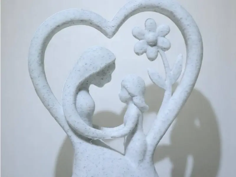 Mother Day Statue