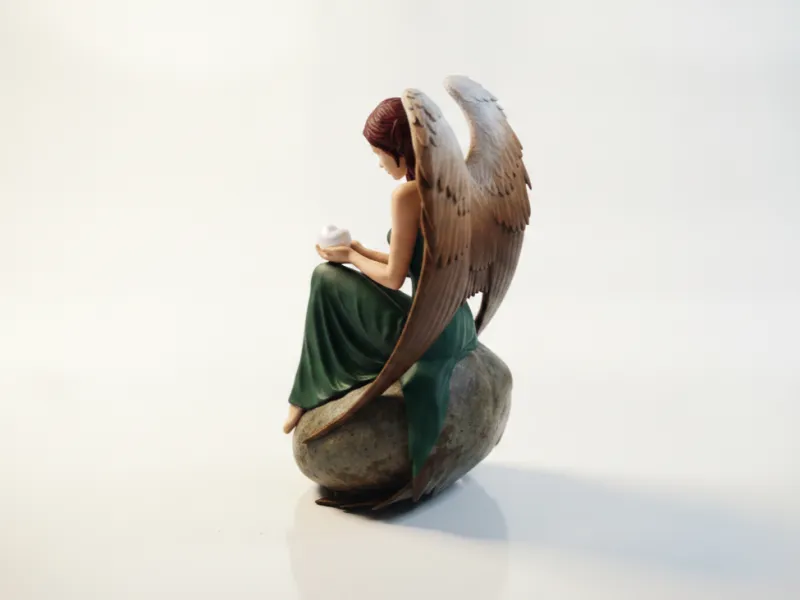 Engel zittend op een ei, fantasybeeldje 3D-printbaar