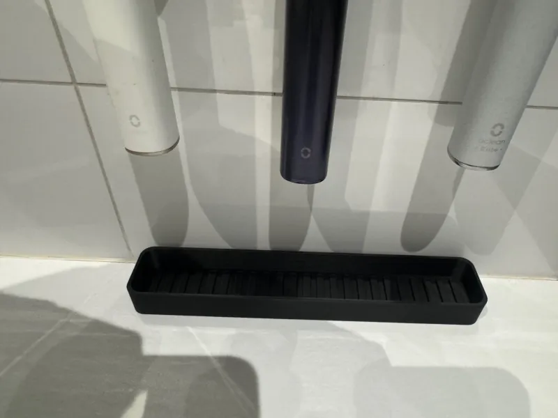 Toothbrush electric drip tray water catcher bathroom