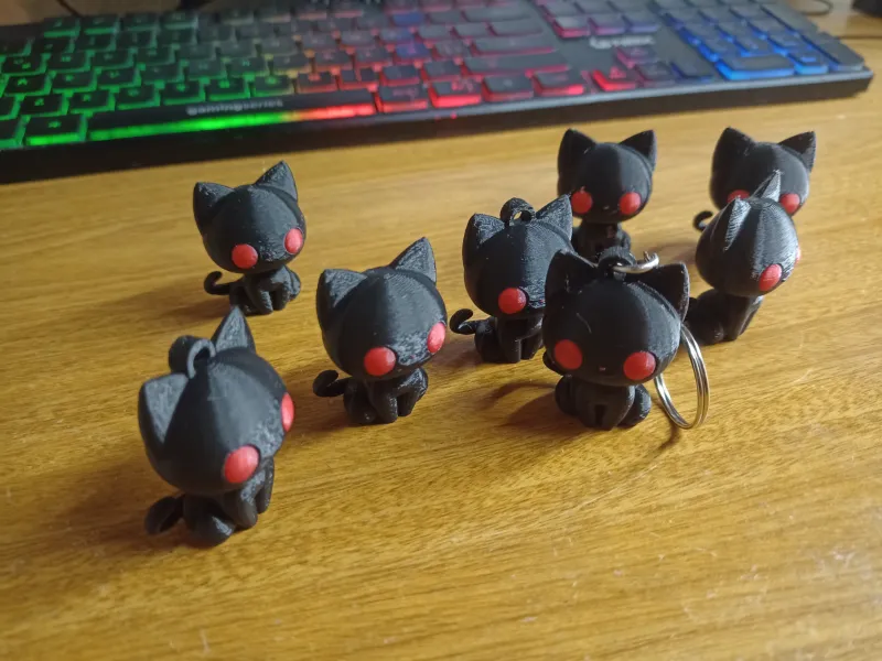 ミニ黒猫とキーチェーン