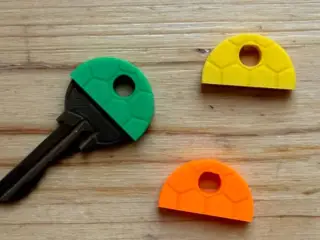 Simple Key Cover with Honeycomb Pattern
