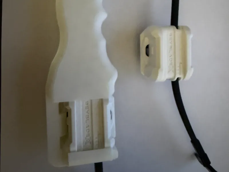 Impugnatura per Launcher Bayblade X Mini con Riavvolgitore