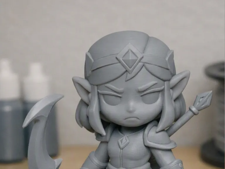 figura chibi da Ceifadora do RAID Shadow Legends