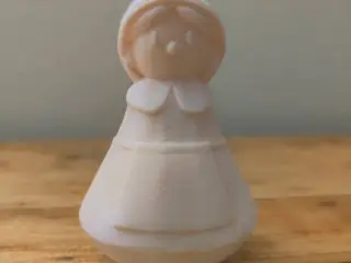 Pilgrim girl for Thanksgiving