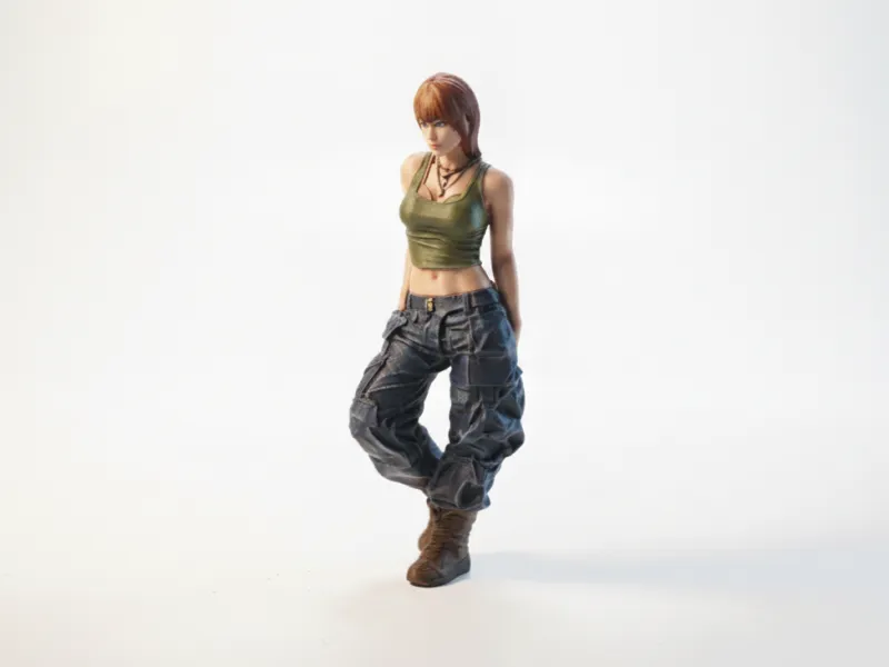 Figura femminile stampabile in 3D con pantaloni cargo