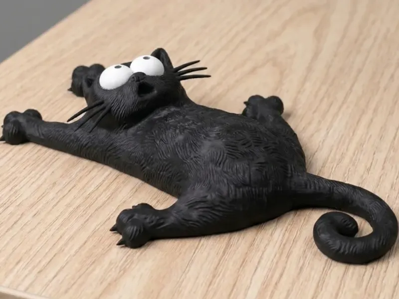 抱紧啦！冰箱猫