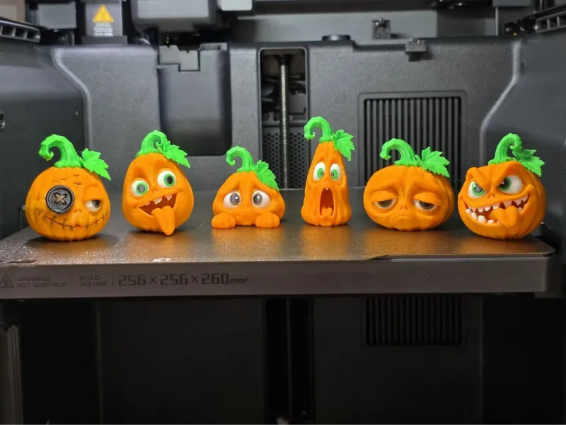 Kürbis 🎃 verschiedene Gesichter