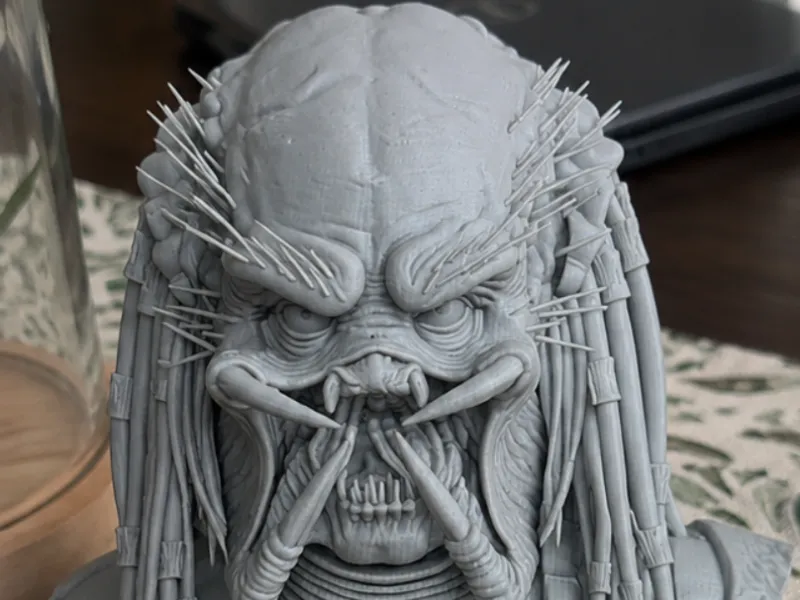 Meshy_AI_Predator_1787619316_generate