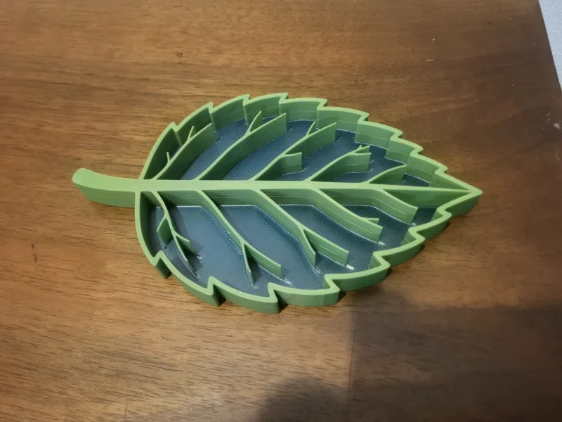 Cestnut Leaf Trinket Tray / Organizer