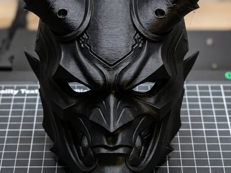 Maschera demoniaca di Batman