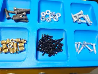 SCREW HOLDER FOR ASSEMBLIES