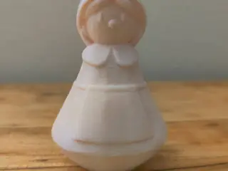 Pilgrim girl for Thanksgiving