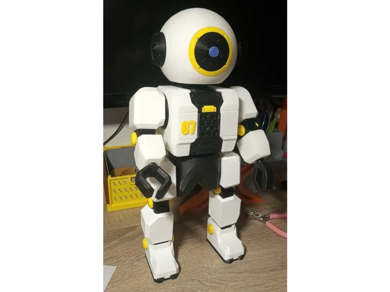 BOT-07 — Robot Articolato