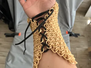 锁子甲护臂