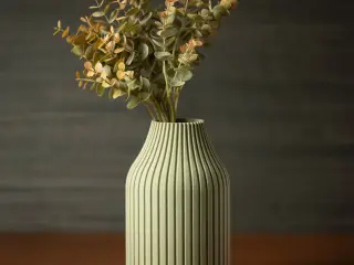 strata · vase