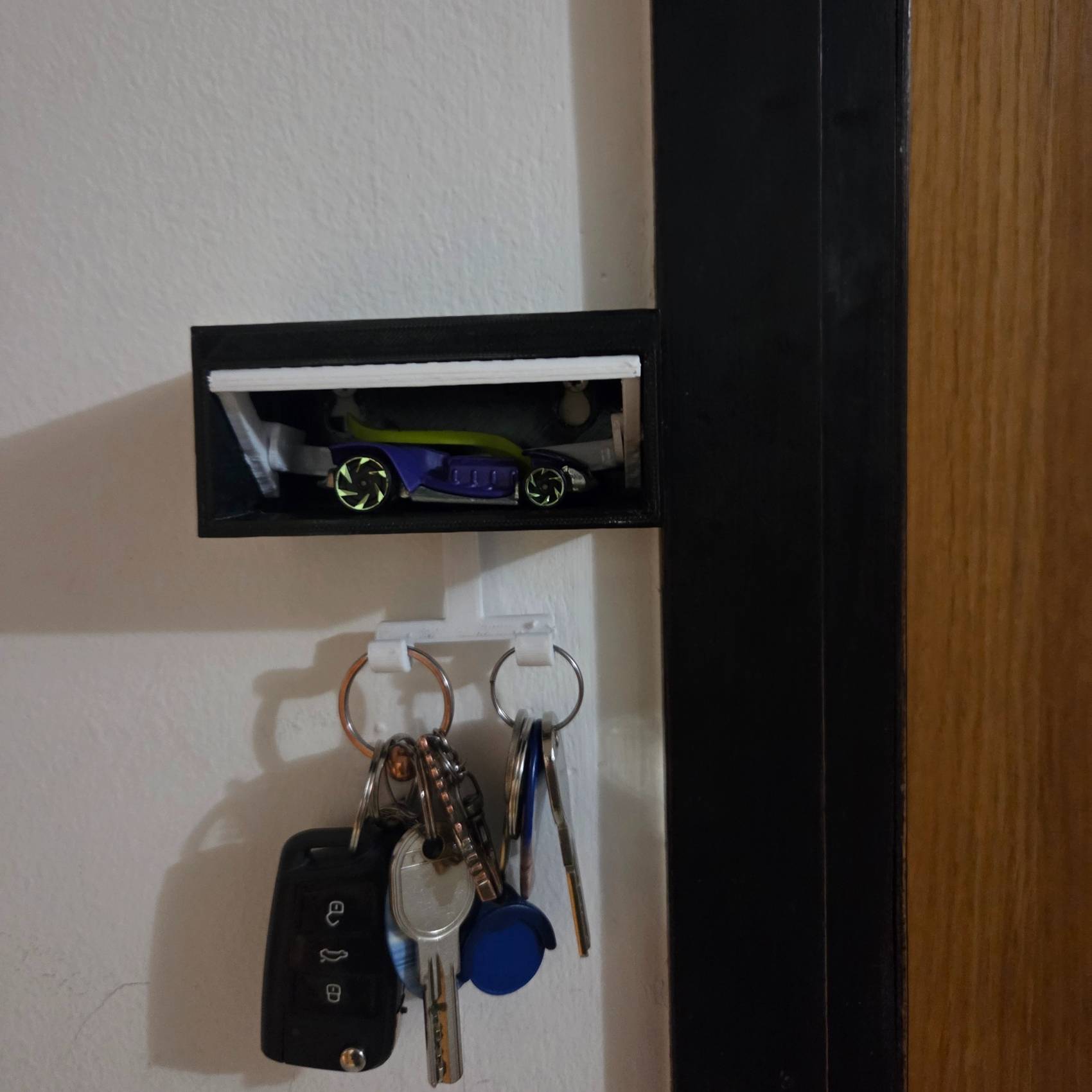 garage door key holder