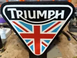 Triumph Leuchtkasten-0