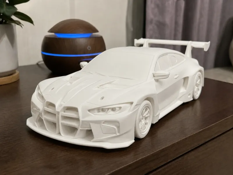 BMW M4 GT3 Race Model Gedetailleerd