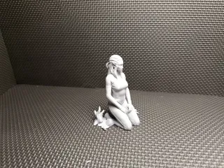 Kneeling Sylvan Elf: Fantasy Miniature