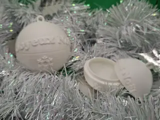 Christmas ball box Merry Christmas - 3 languages