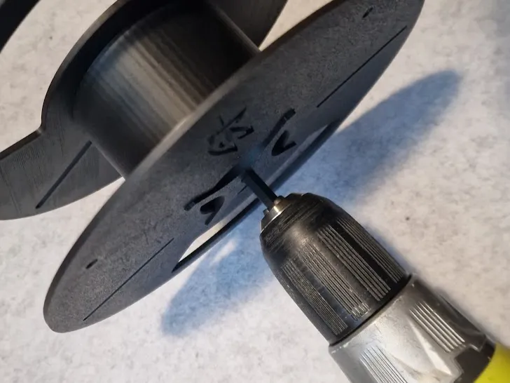 Filament-Nachfüllspule & Umspuler mit Bohreradapter