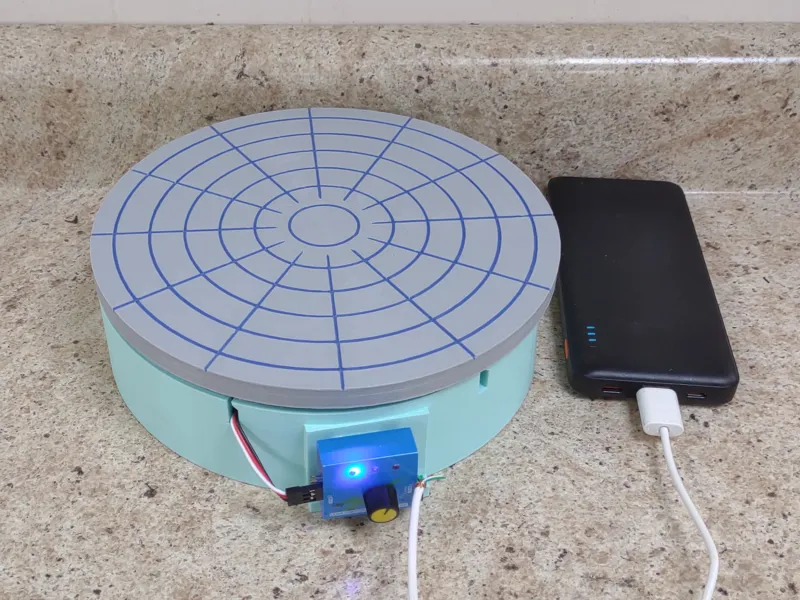 Turntable with USB motor